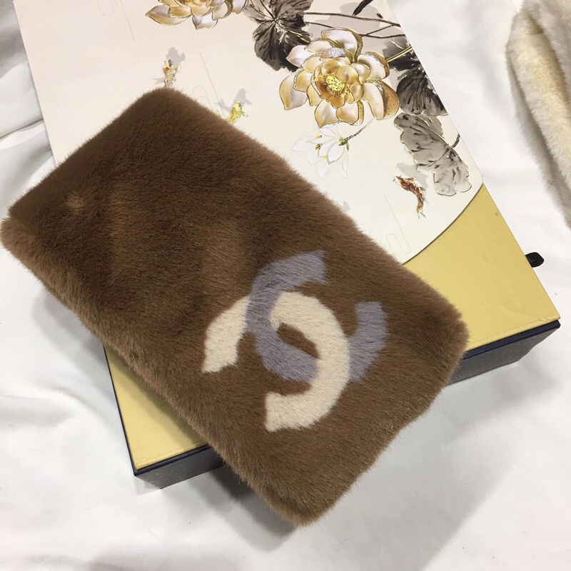 Khăn Quàng Cổ Lông Thương Hiệu Phong Cách Hq Sang Chảnh Cao Cấp