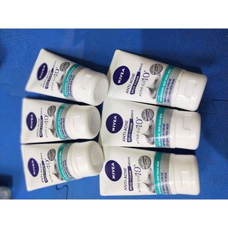SỮA RỬA MẶT BÙN KHOÁNG NIVEA GIÚP NGỪA MỤN & SE LỖ CHÂN LÔNG100 g