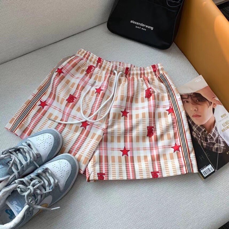 Set trang phục thể thao cho nữ Burberry BBR cao cấp gồm áo khoác có mũ và quần shorts hoạ tiết kẻ nhiều màu