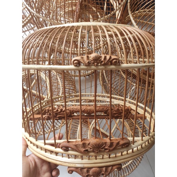 Lồng mây gỗ đỏ