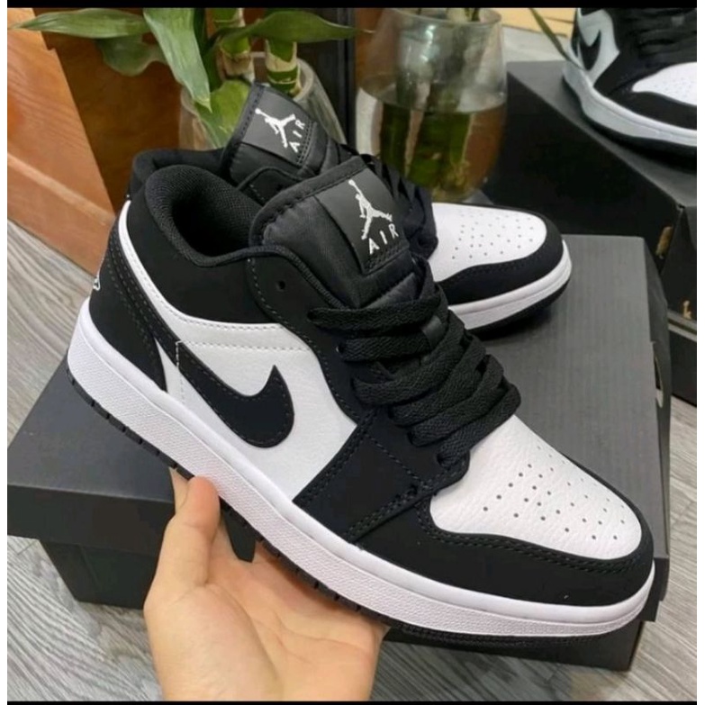 Giày thể thao Jordan Panda đen trắng cổ ngắn full box