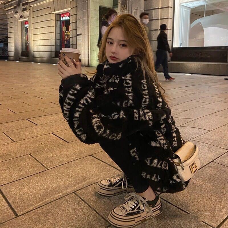 Áo lông balenciaga