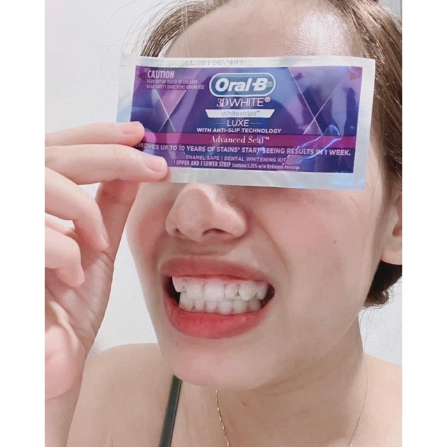 Miếng dán trắng răng OralB