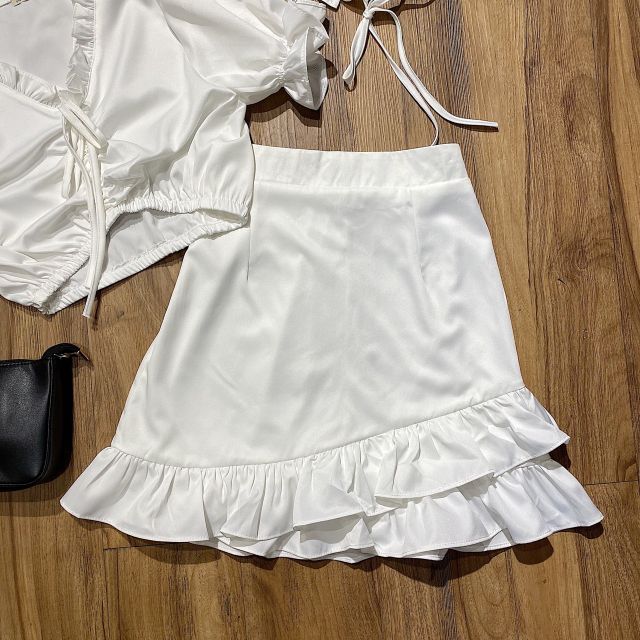 [ ẢNH THẬT TRẢI SÀN] ÁO CROPTOP BODY CÓ CHUN ĐI KÈM CHÂN VÁY XINH VÀ CHOCKER ĐEO CỔ NHÉ - MINTO SET