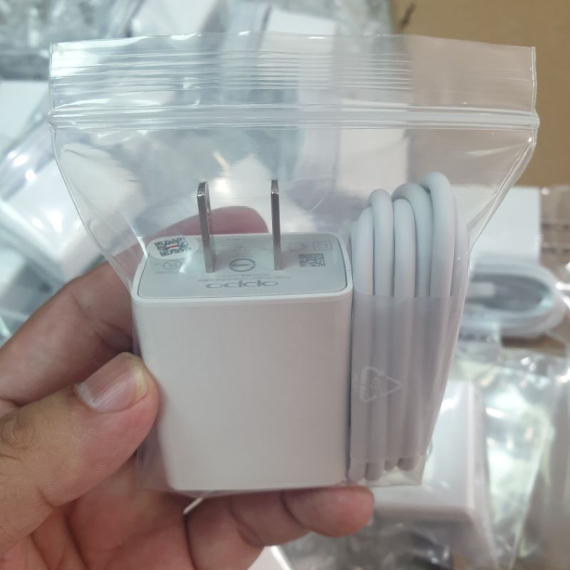 Bộ sạc oppo 5v-2a 933/717/AK bảo hành 12 tháng