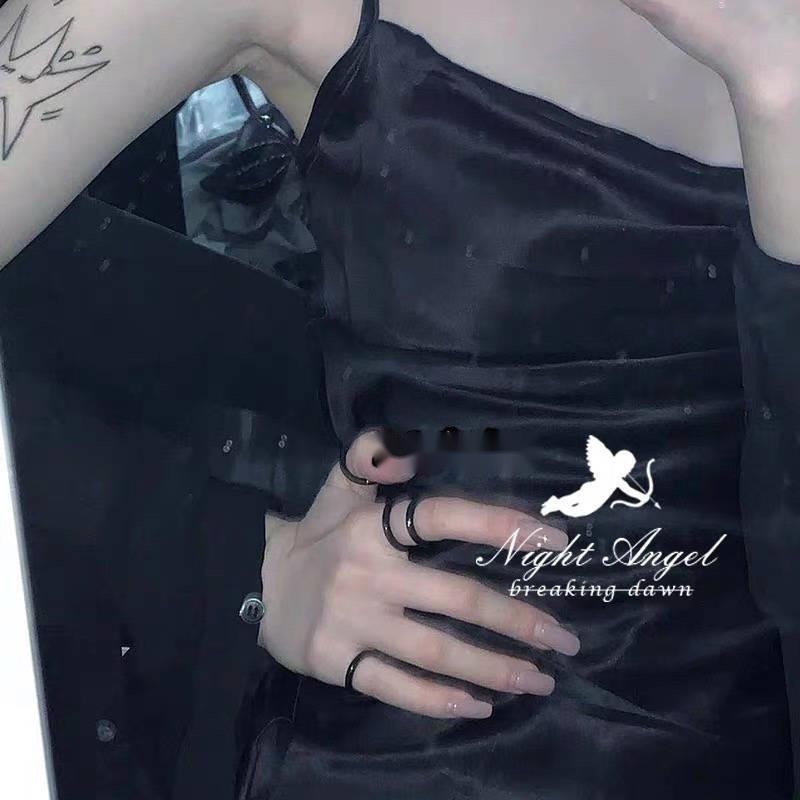 Nhẫn Màu Đen Phong Cách gothic Siêu Ngầu Cho Học Sinh