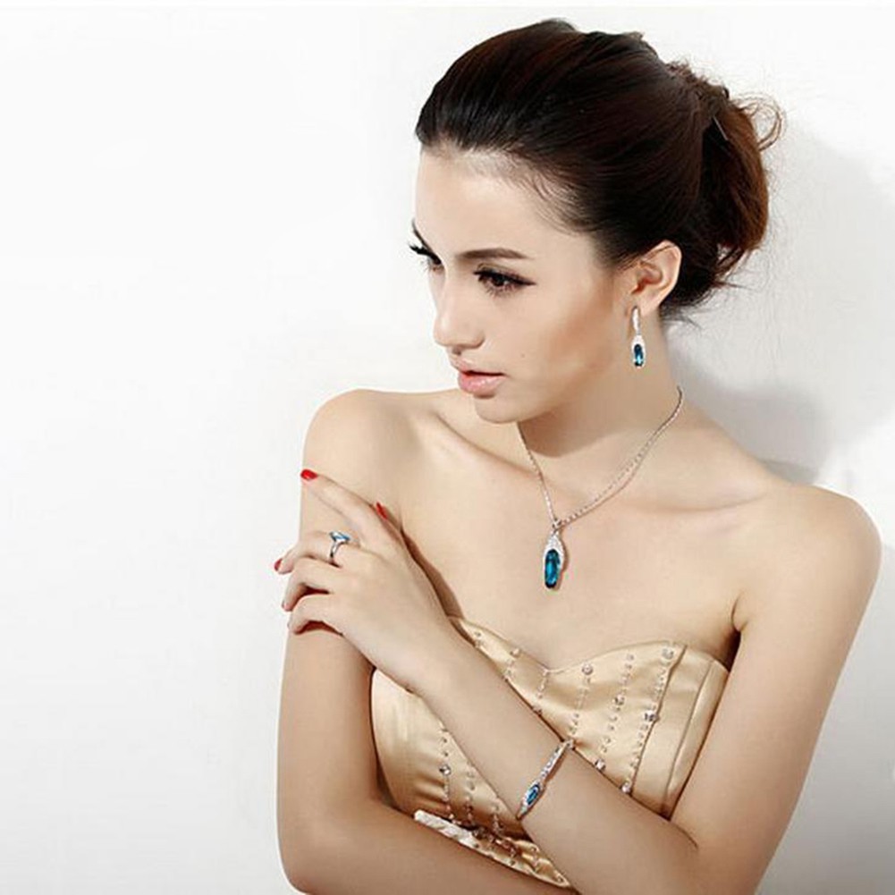 Vòng tay xi bạc mặt hình chim công cho nữ