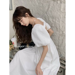 váy gấm hoa hở lưng
