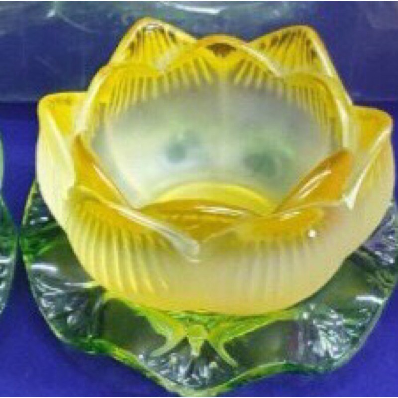 Đế nến hoa sen lưu ly nhiều màu