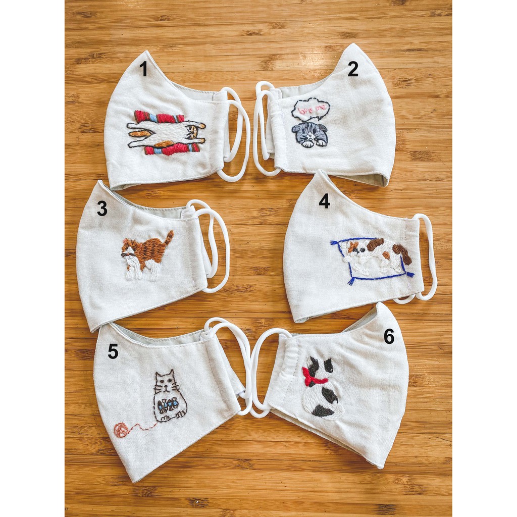 Khẩu trang vải linen thêu tay 3 lớp thêu mèo - 3 Plyer Hand Embroidered Linen Face Mask