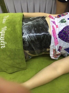 Bùn ngải cứu đắp giảm béo spa