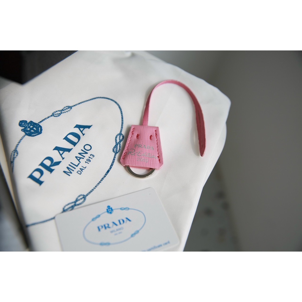 Túi quai xách W188-24 Nylon lót vải in logo hãng. Có tag sắt sz24cm fullbox nguyên seal, card kèm dustbag