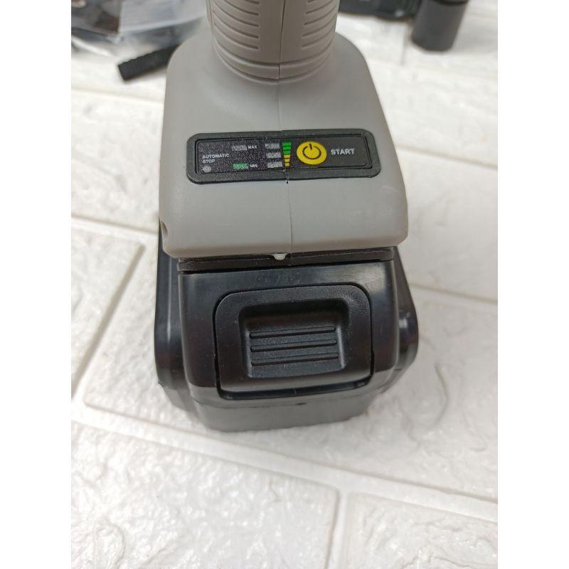 Máy Siết Bulong 20V Hitachi Hàng Không Than, 3 Đèn Led Trợ Sáng