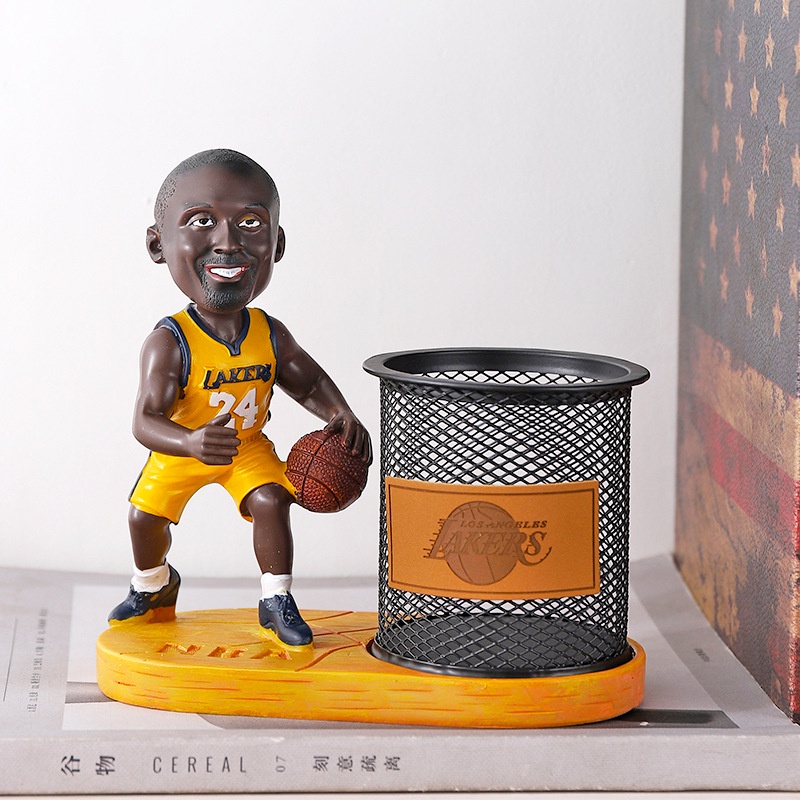 Hộp đựng bút OSSAYI để bàn trang trí cầu thủ Kobe Bryant/ Lebron James/ Messi/ Ronaldo cho học sinh nhân viên văn phòng