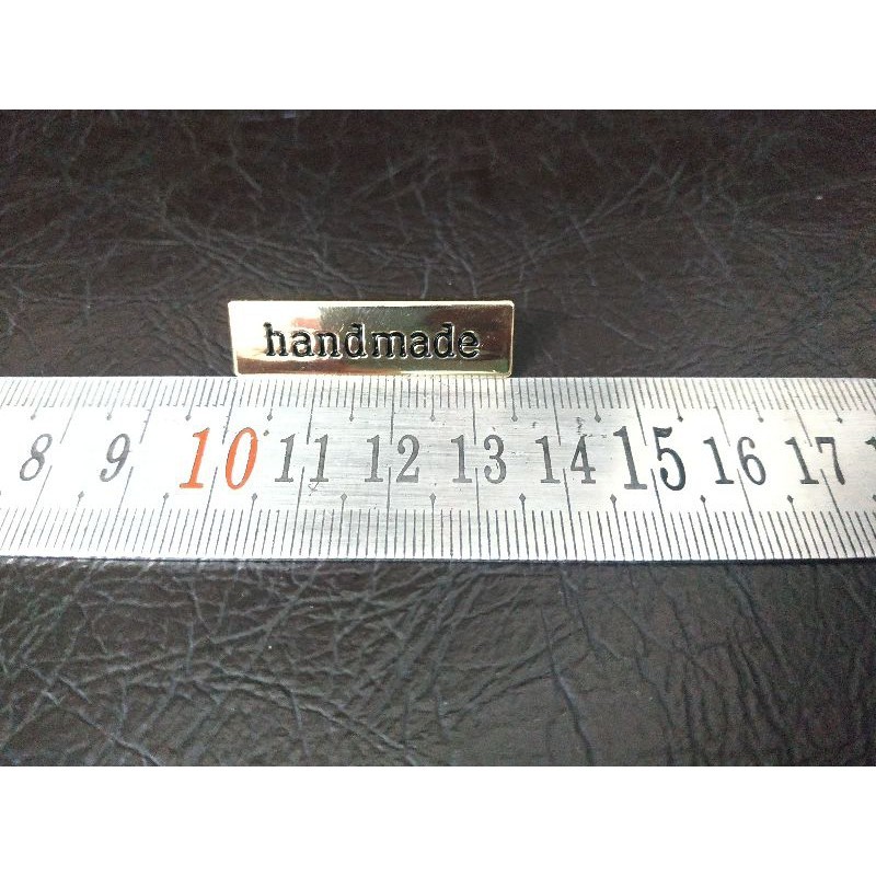 Mác Handmade mạ vàng