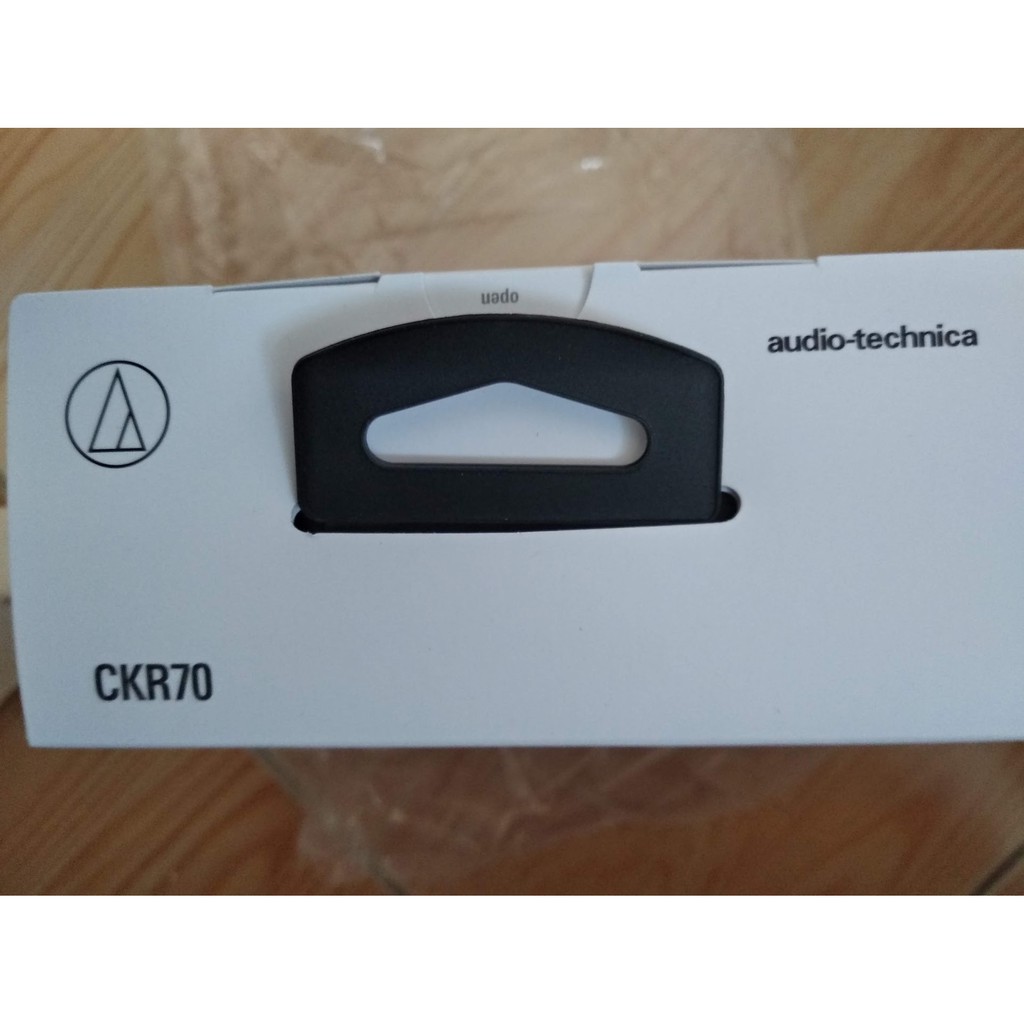 Tai nghe Audio Technica ATH CKR70iS (ATH-CKR70iS mới nguyên seal)