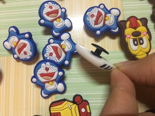 Sticker gắn dép sục