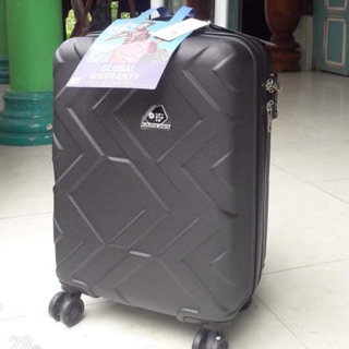 Vali Kamiliant đến từ Mỹ 20in