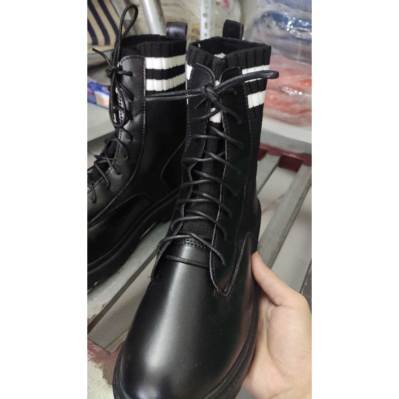 [HÀNG SẴN QUẢNG CHÂU] Boots cổ chun kẻ sọc dây mảnh đế 4.5cm năng động cá tính chất lừ