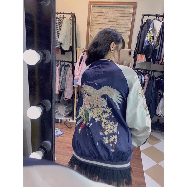 Siêu phẩm boomber thêu mặc được 2 mặt