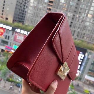 Túi charles & keith