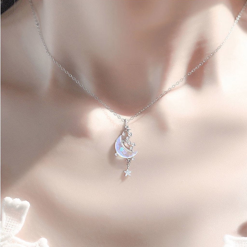 Vòng cổ mặt đá xanh lấp lánh