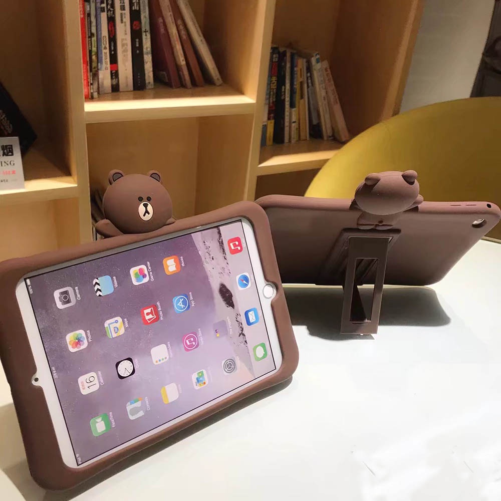 Ốp máy tính bảng gắn hình chú gấu Brown Apple iPad7th iPad8th iPad9 iPad10.2 iPad2 iPad3  iPad4 Air air2 mini1 mini2 mini3 mini4 mini5 iPad5 iPad6 Pro10.5 iPad9.7 Cover