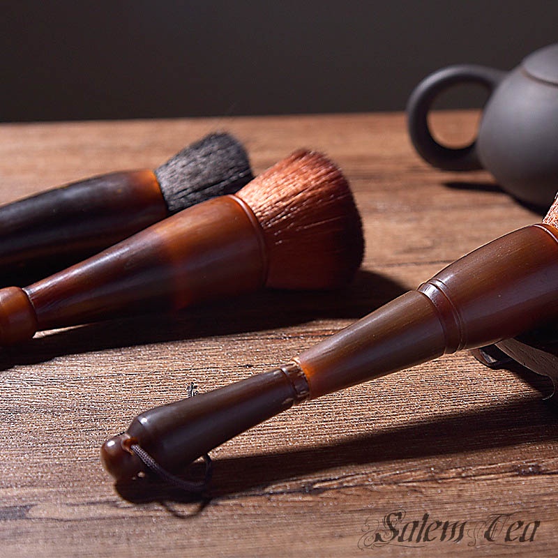 Chổi quét ấm trà cán sừng, lông tự nhiên