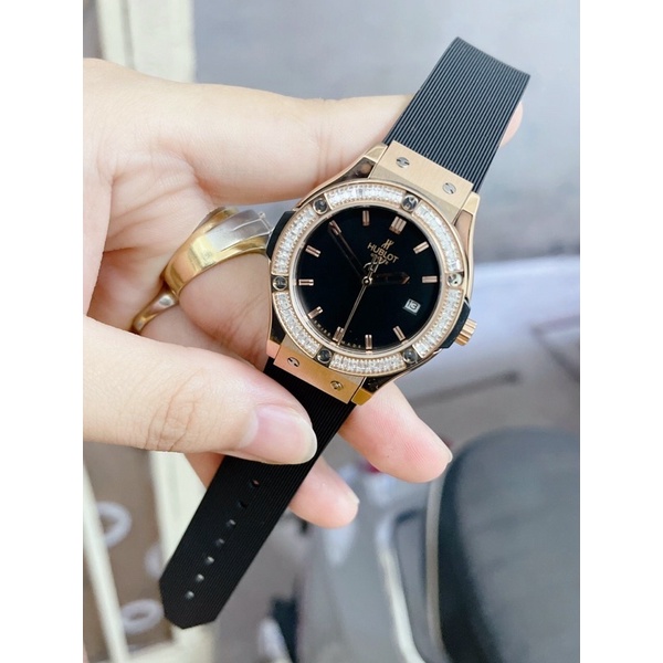 Đồng hồ nữ Hublot Viền đá (Máy pin)