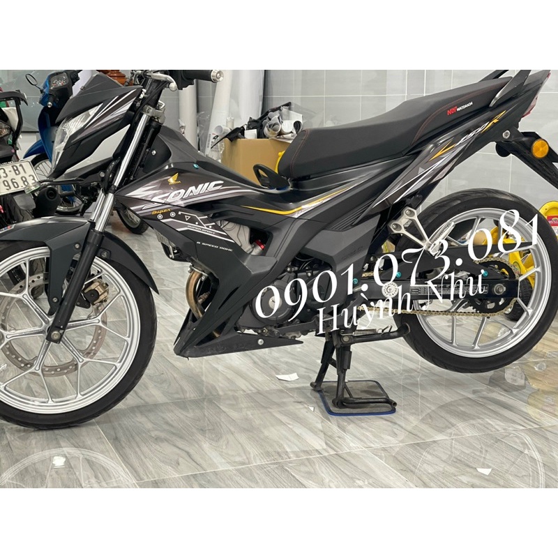 Tem sonic mẫu RS xe đen