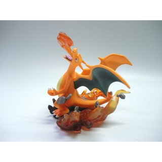 Mô hình Pokemon Charizard phun lửa 16cm ( Giá rẻ)