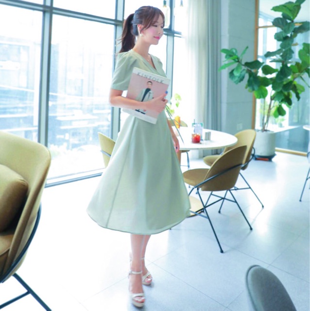 Đầm váy mint xẻ tà