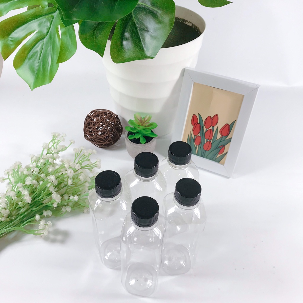 Chai nhựa đựng trà sữa, trà thái, sinh tố  kèm nắp nhựa - Chai nhựa vuông nắp đen 330ml Việt Nhật giá rẻ