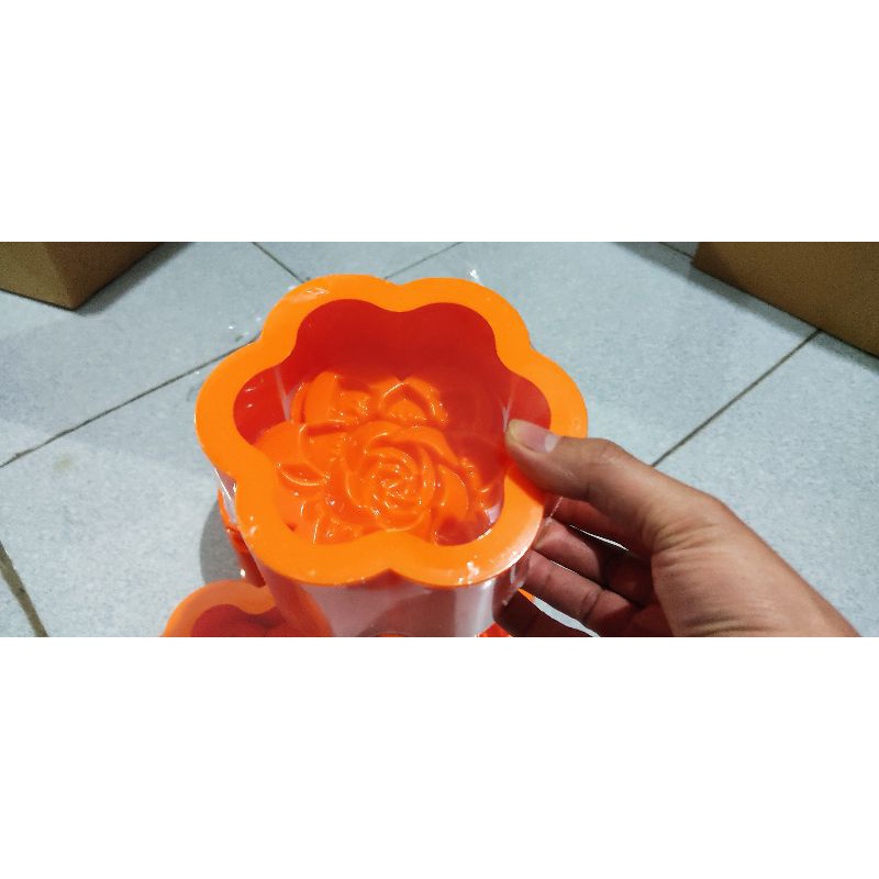 Khuôn xôi hoa có 4 cỡ size lựa chọn. to, trung, nhỏ, hình ❤️
