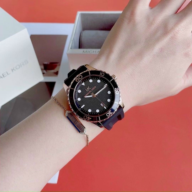 Đồng Hồ Michael Kors Nữ MK6852 Dây Cao Su 40mm