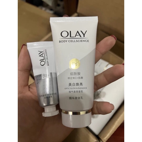 Dưỡng thể Olay B3 Optic Glow & Radiance