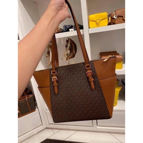 Túi micheal kors AUTH SALE