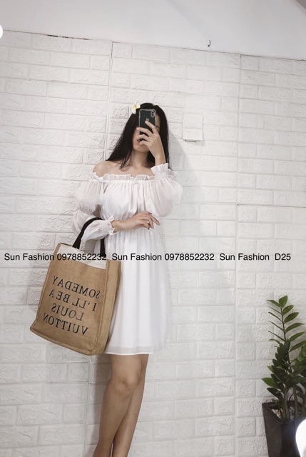 Đầm trắng bẹt vai, trễ vai tay dài đi biển, chụp kỉ yếu vintage