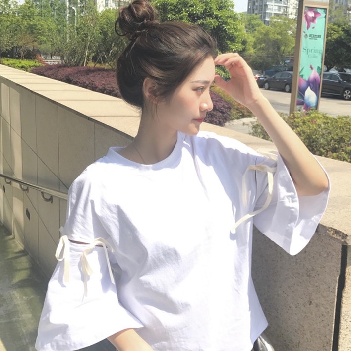 Áo thun tay loe màu trơn phong cách Hàn Quốc
