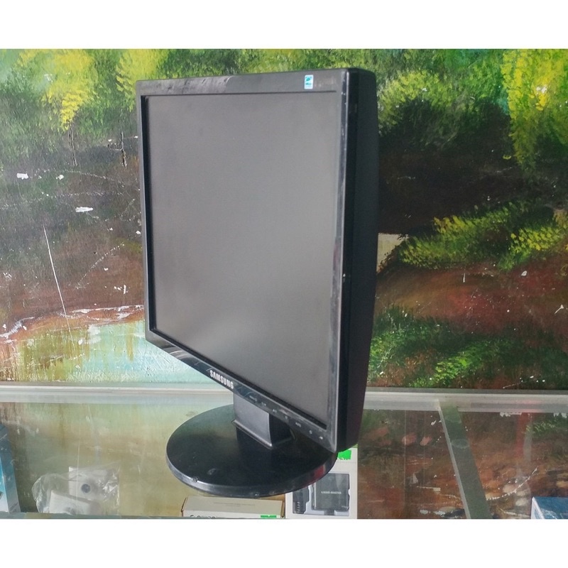 Màn hình Samsung 17inch vuông thanh lý hình ảnh hiển thị đẹp