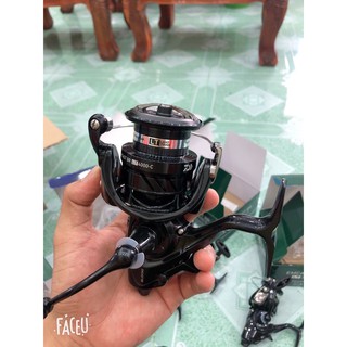 Máy câu cá daiwa Emcast mẫu mới