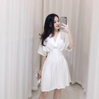 Váy trắng cổ V xếp ly eo ( Ảnh thật chèn tên )