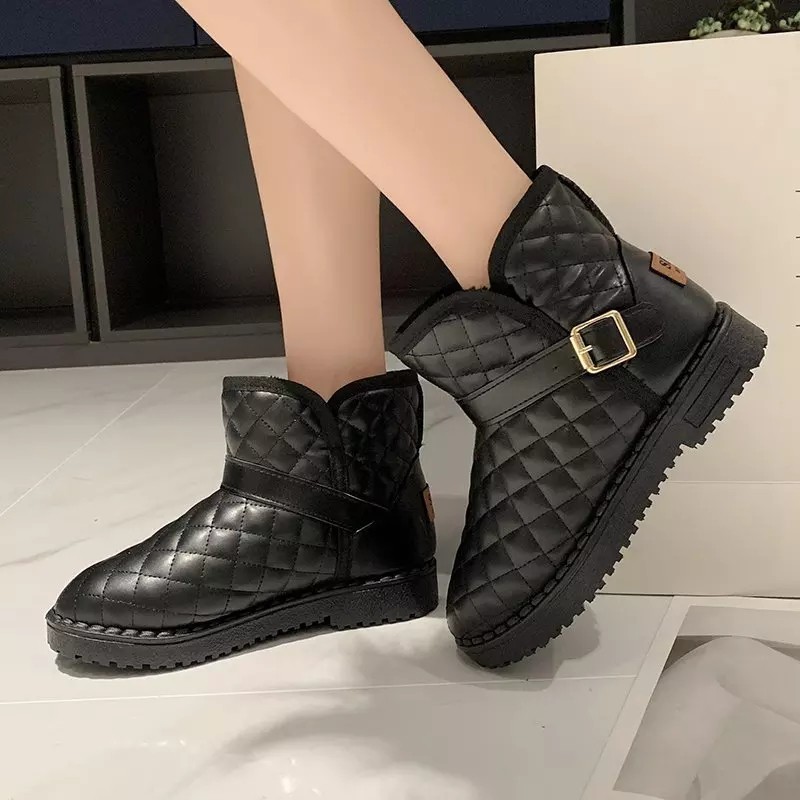 {Xả Hàng] Boot Nữ Đế Thấp Phối Họa Tiết Ô Trám Lót Lông Siêu Ấm
