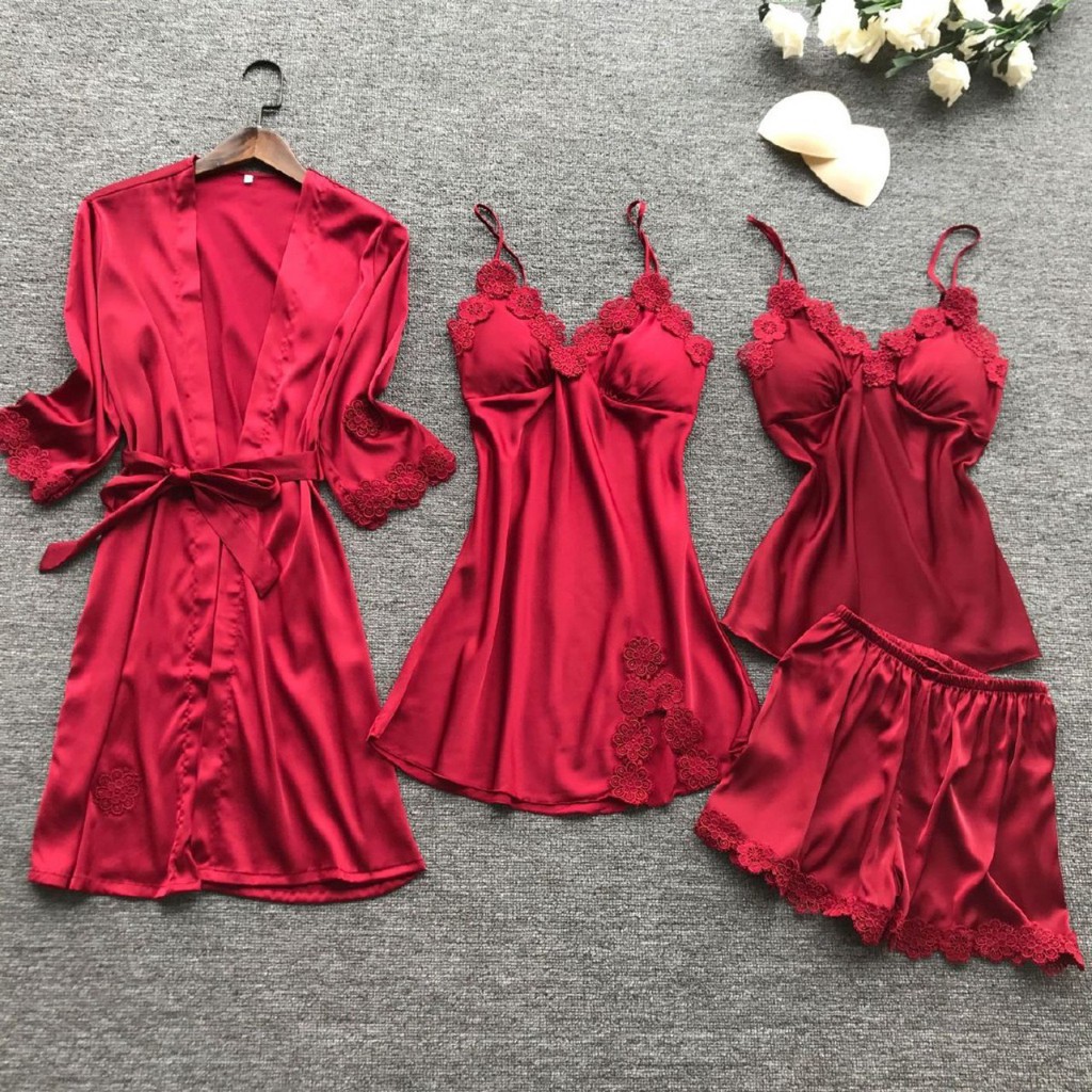 Set đồ ngủ bằng lụa cao cấp 1set gồm ( Áo choàng + Đầm + Bộ Đùi + 2 cặp mút cao cấp)