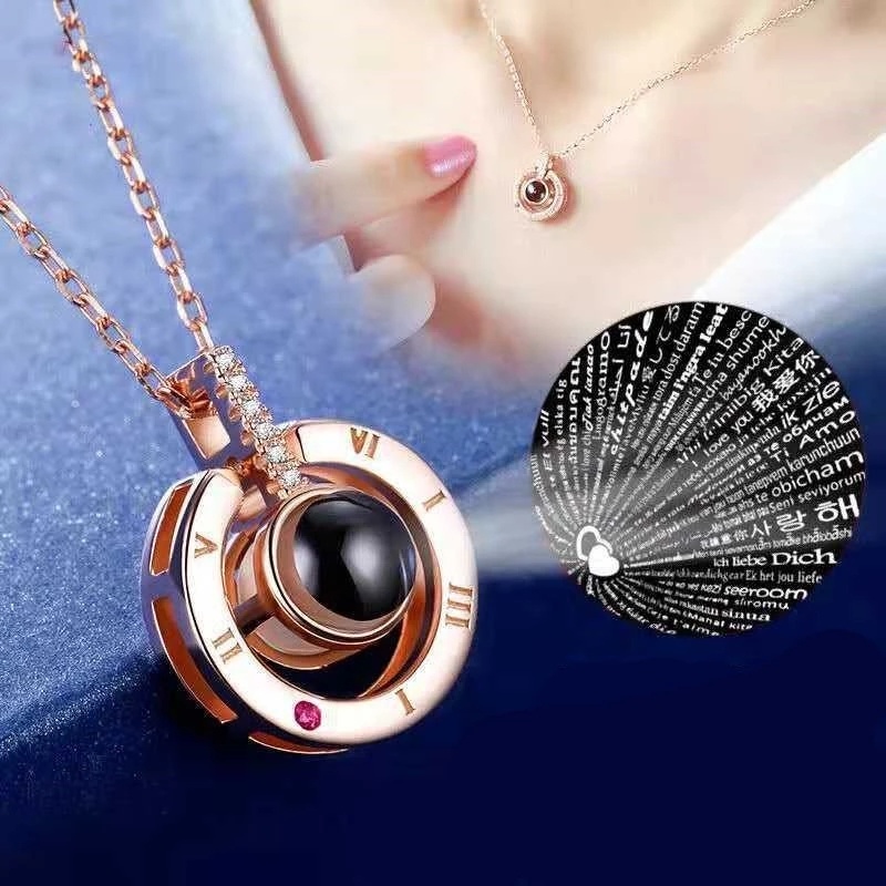 Vòng cổ Mặt Chiếu Chữ I Love You Bằng 100 Ngôn Ngữ Sáng Tạo Làm Quà Tặng Cho Bạn Thân