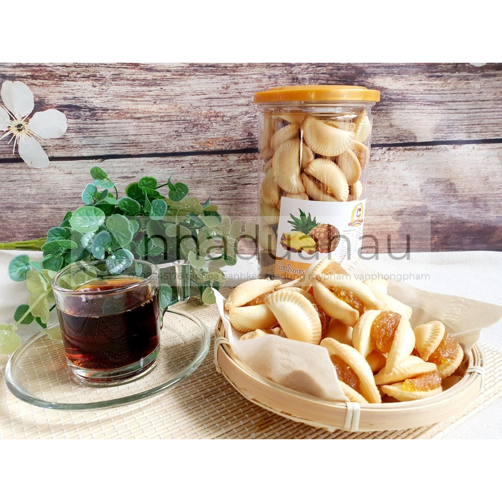 Một hủ bánh khóm sò/ bánh sò kẹp mứt dứa Thái Lan hủ 300g