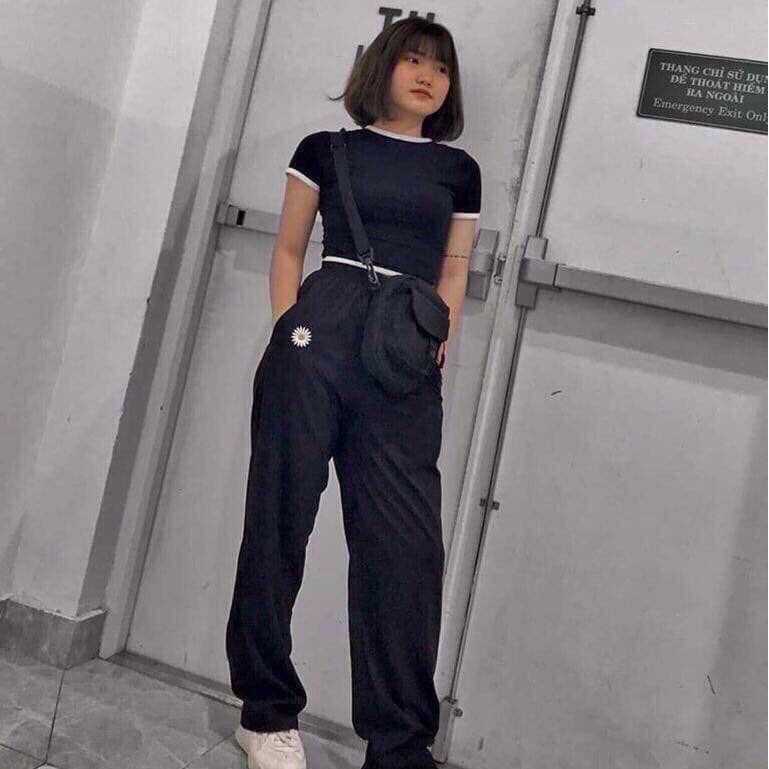 Quần Kaki Phối Hoa Cúc Siêu Cute | BigBuy360 - bigbuy360.vn