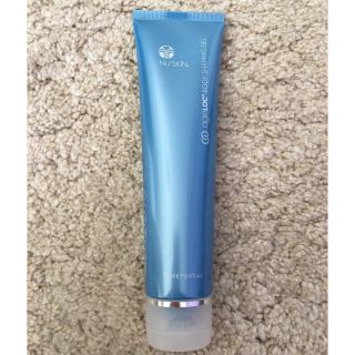 Gel mát xa giảm mỡ ageLOC Body Shaping Gel