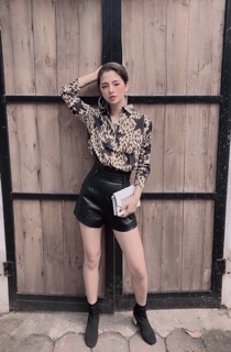 Áo hoạ tiết da beo sao