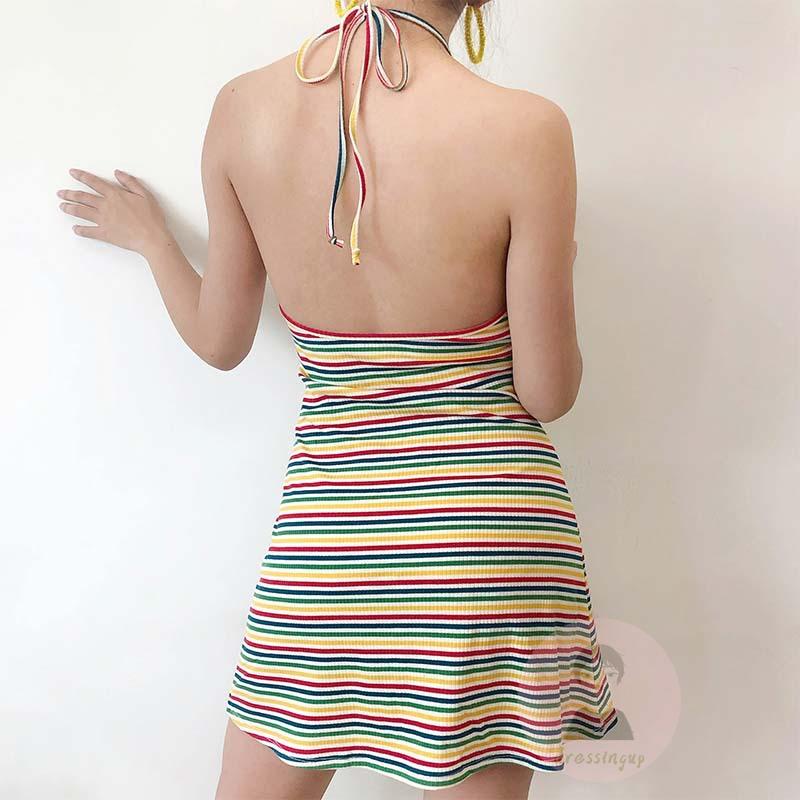 Đầm Ngắn Hai Dây Hở Lưng In Họa Tiết Kẻ Sọc Phối Hàng Nút Trước Cho Nữ